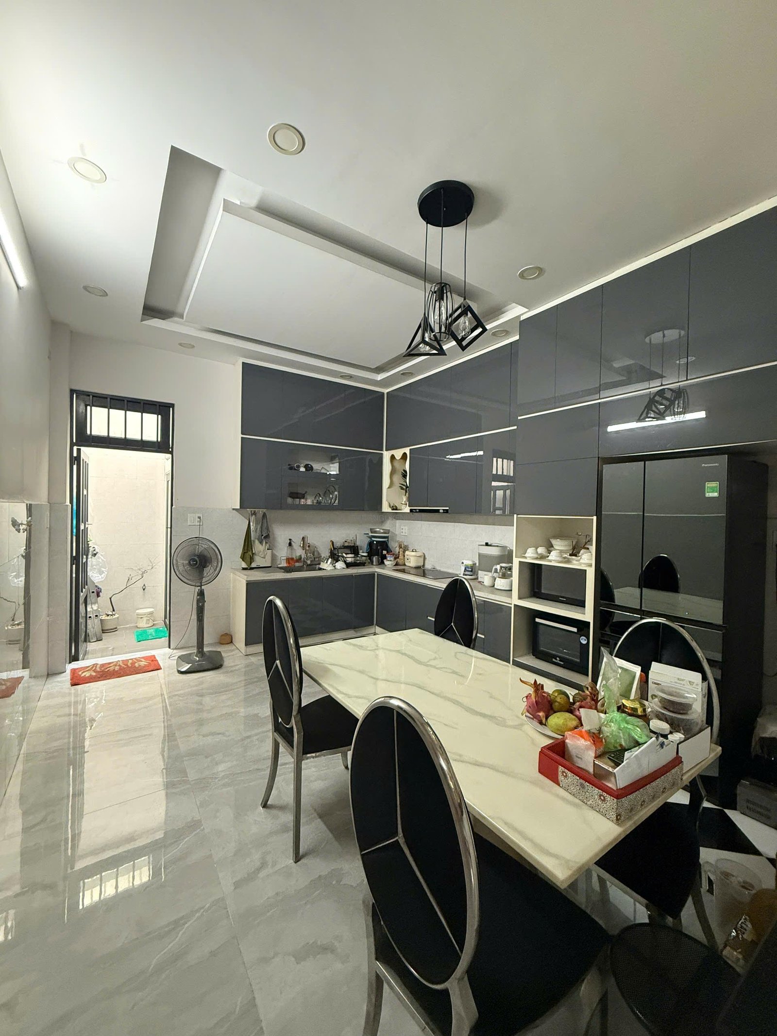 Bán nhà mặt tiền đường Tân Hòa Đông 4mx26m 3 lầu đẹp