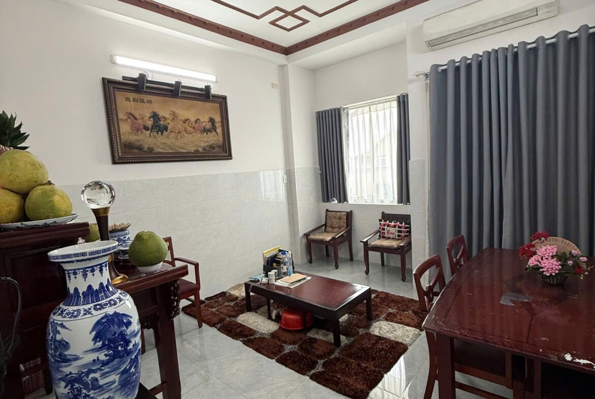 Bán nhà mặt tiền đường Tân Hòa Đông 4mx26m 3 lầu đẹp