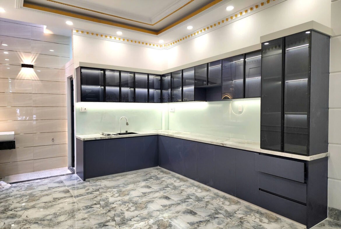 Bán nhà mặt tiền khu Tên Lửa đối diện công viên 4×20 3 lầu có thang máy