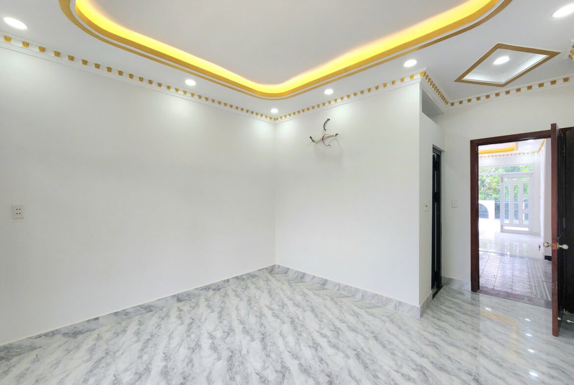 Bán nhà mặt tiền khu Tên Lửa đối diện công viên 4×20 3 lầu có thang máy
