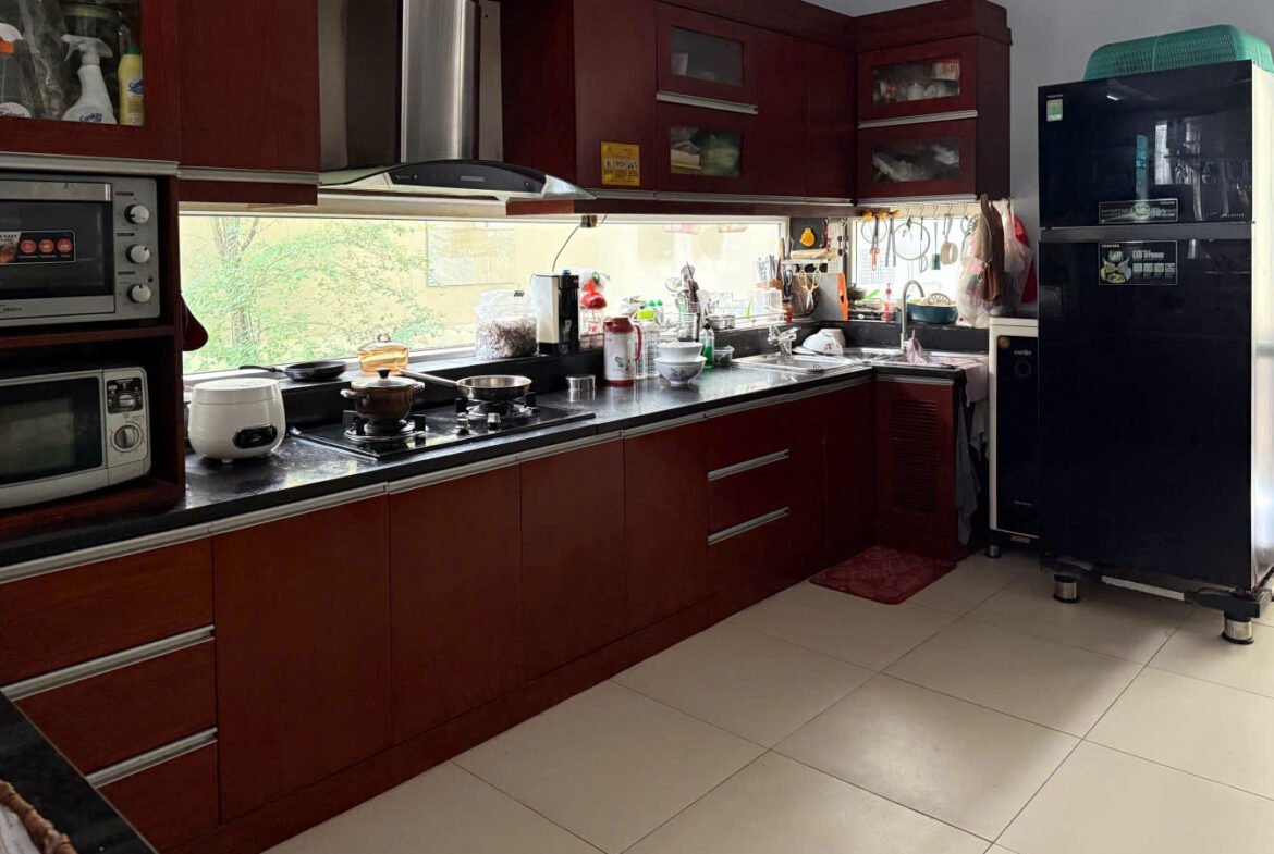 Bán biệt thự Khu Tên Lửa 8mx21m đúc 3 tấm