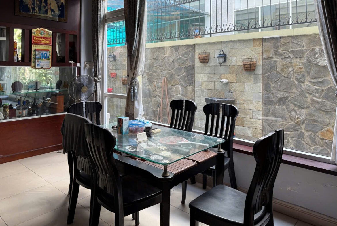 Bán biệt thự Khu Tên Lửa 8mx21m đúc 3 tấm