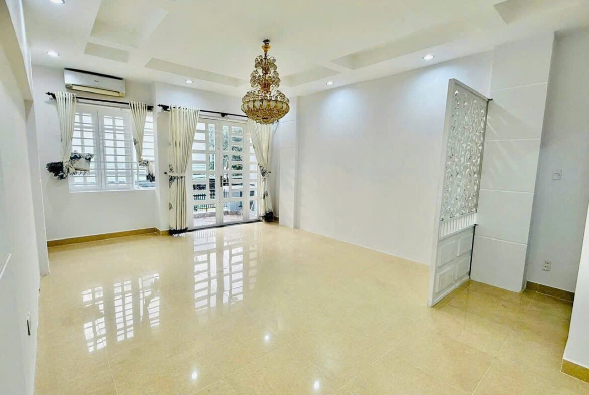 Bán nhà mặt tiền Khu Tên Lửa, đối diện công viên 5×20 đúc 3.5 tấm