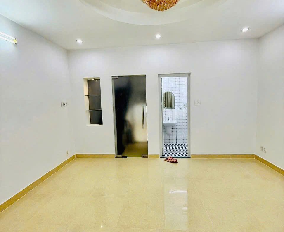 Bán nhà mặt tiền Khu Tên Lửa, đối diện công viên 5×20 đúc 3.5 tấm