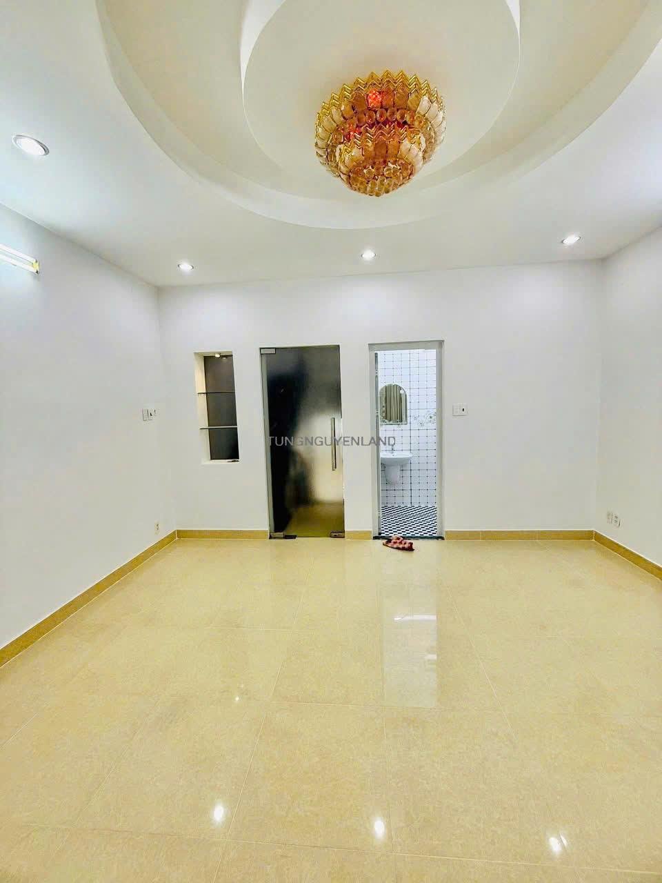 Bán nhà mặt tiền Khu Tên Lửa, đối diện công viên 5×20 đúc 3.5 tấm