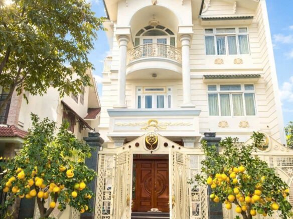 Bán biệt thự khu Ao Sen Tên Lửa đối diện công viên 10×20 3 tầng có hầm, thang máy