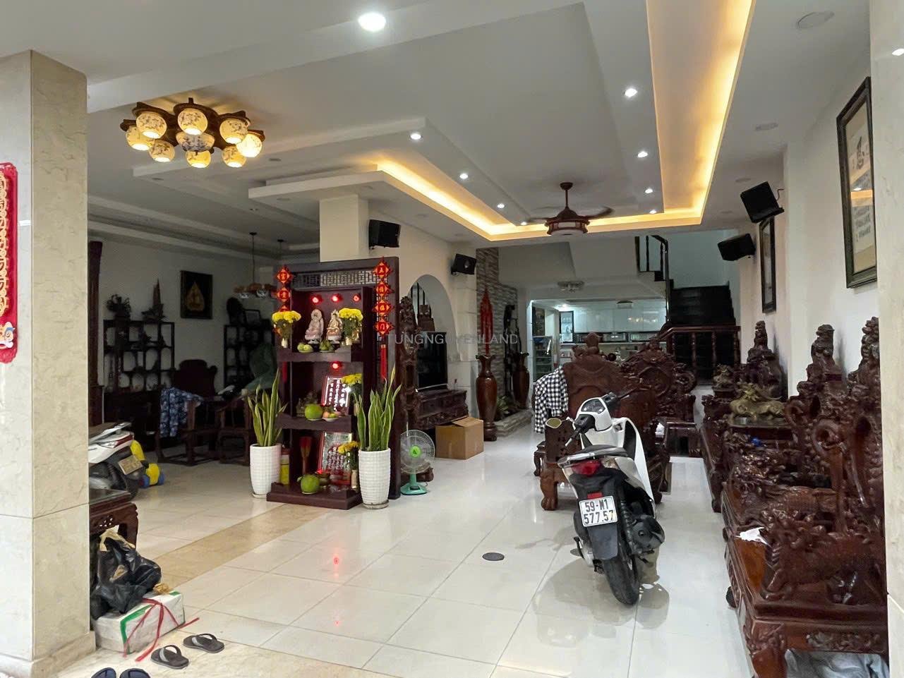 Bán biệt thự đường 30 khu Tên Lửa 9×20 3 lầu có thang máy