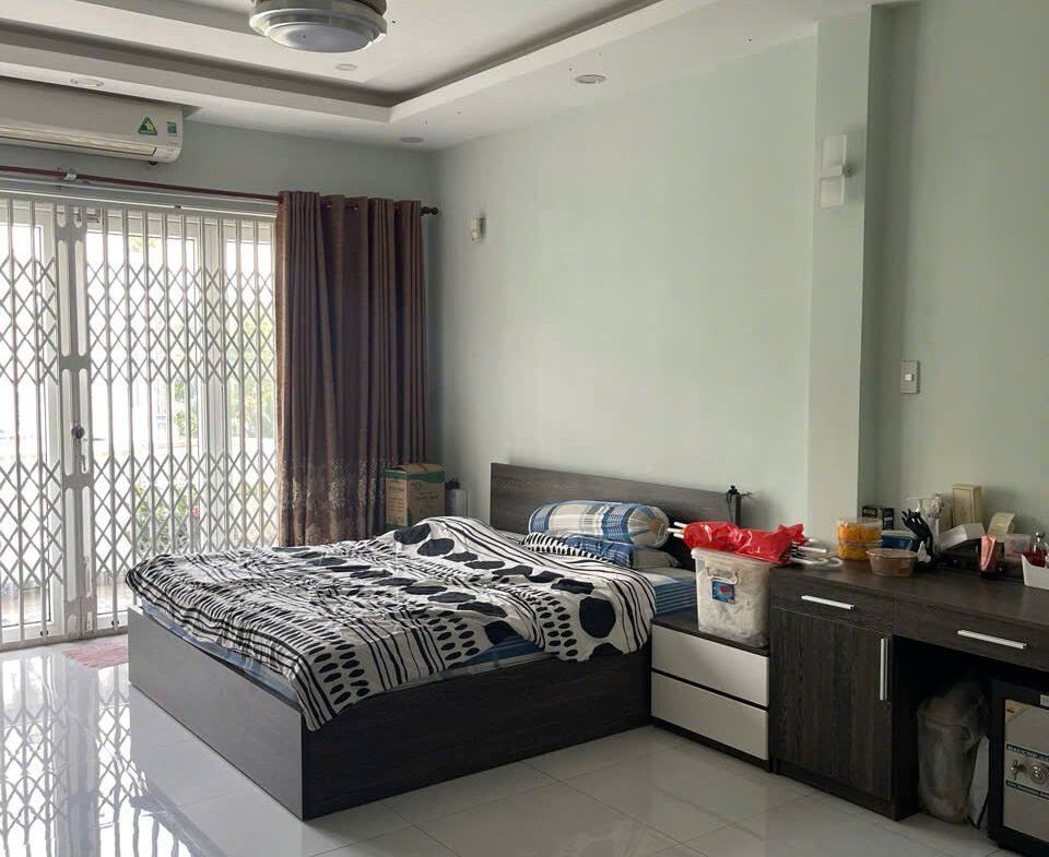 Bán biệt thự đường 30 khu Tên Lửa 9×20 3 lầu có thang máy