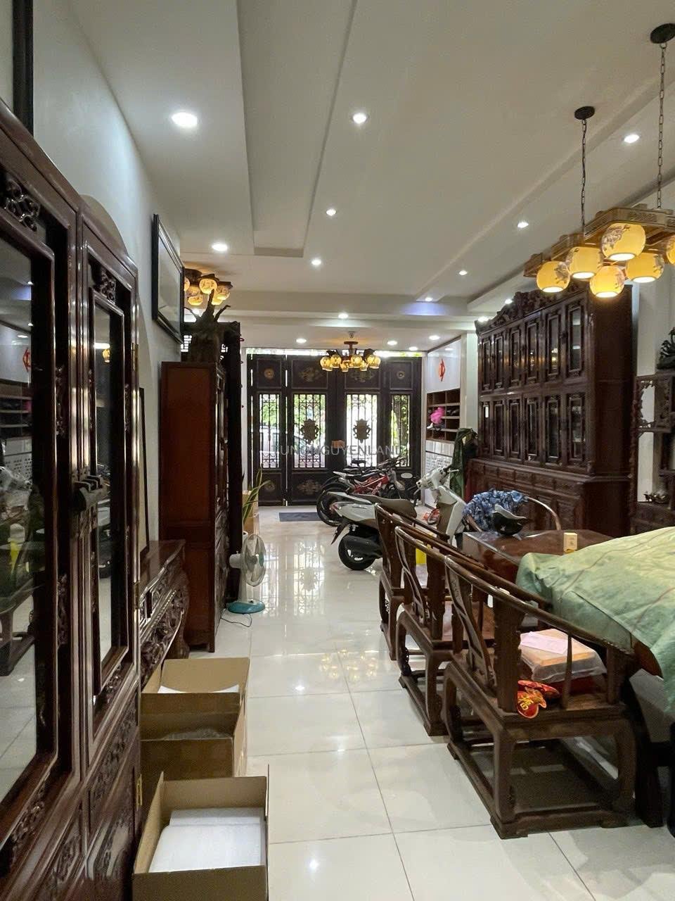 Bán biệt thự đường 30 khu Tên Lửa 9×20 3 lầu có thang máy