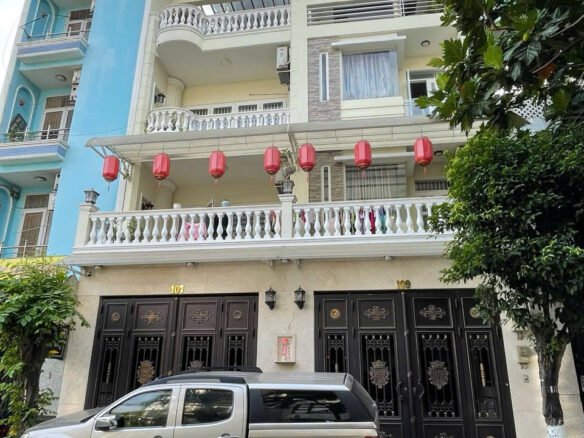 Bán biệt thự đường 30 khu Tên Lửa 9×20 3 lầu có thang máy