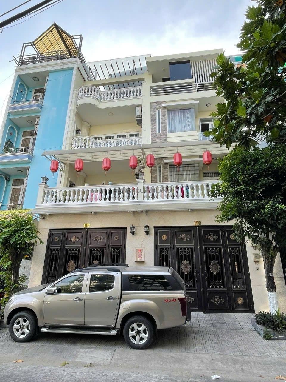 Bán biệt thự đường 30 khu Tên Lửa 9×20 3 lầu có thang máy