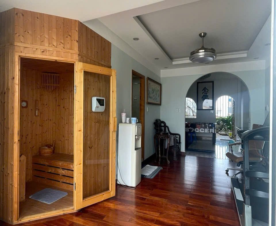 Bán biệt thự đường 30 khu Tên Lửa 9×20 3 lầu có thang máy