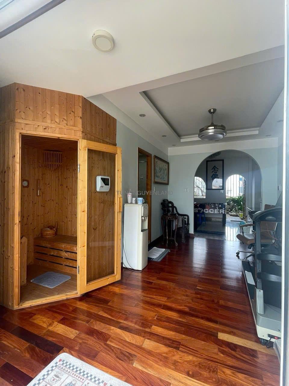Bán biệt thự đường 30 khu Tên Lửa 9×20 3 lầu có thang máy