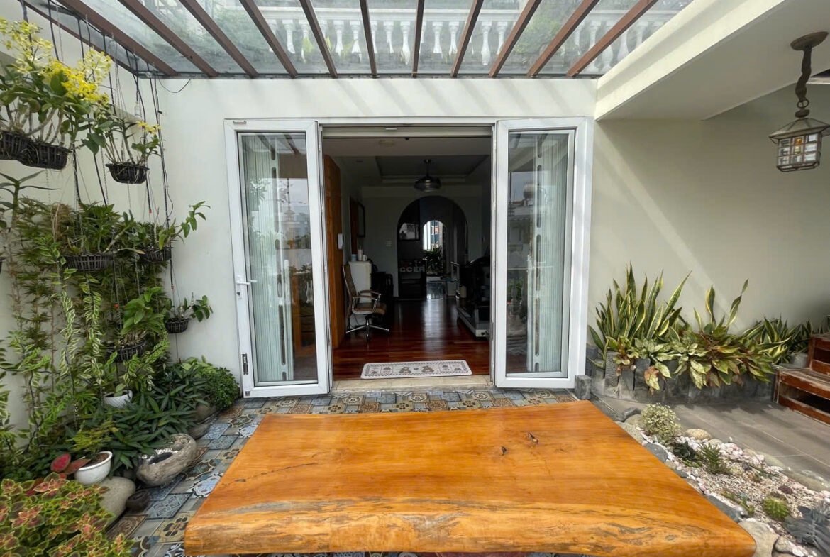 Bán biệt thự đường 30 khu Tên Lửa 9×20 3 lầu có thang máy