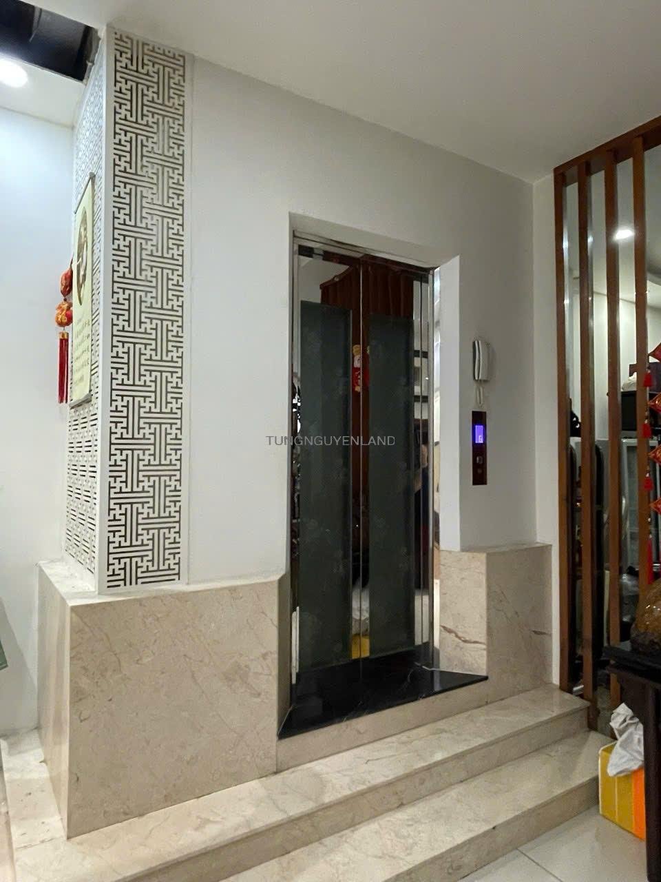 Bán biệt thự đường 30 khu Tên Lửa 9×20 3 lầu có thang máy