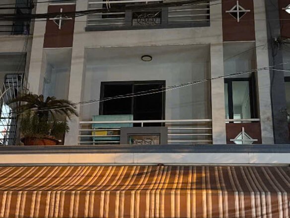 Bán nhà mặt tiền kinh doanh chợ Bà Hom 6mx20m đúc 3.5 tấm