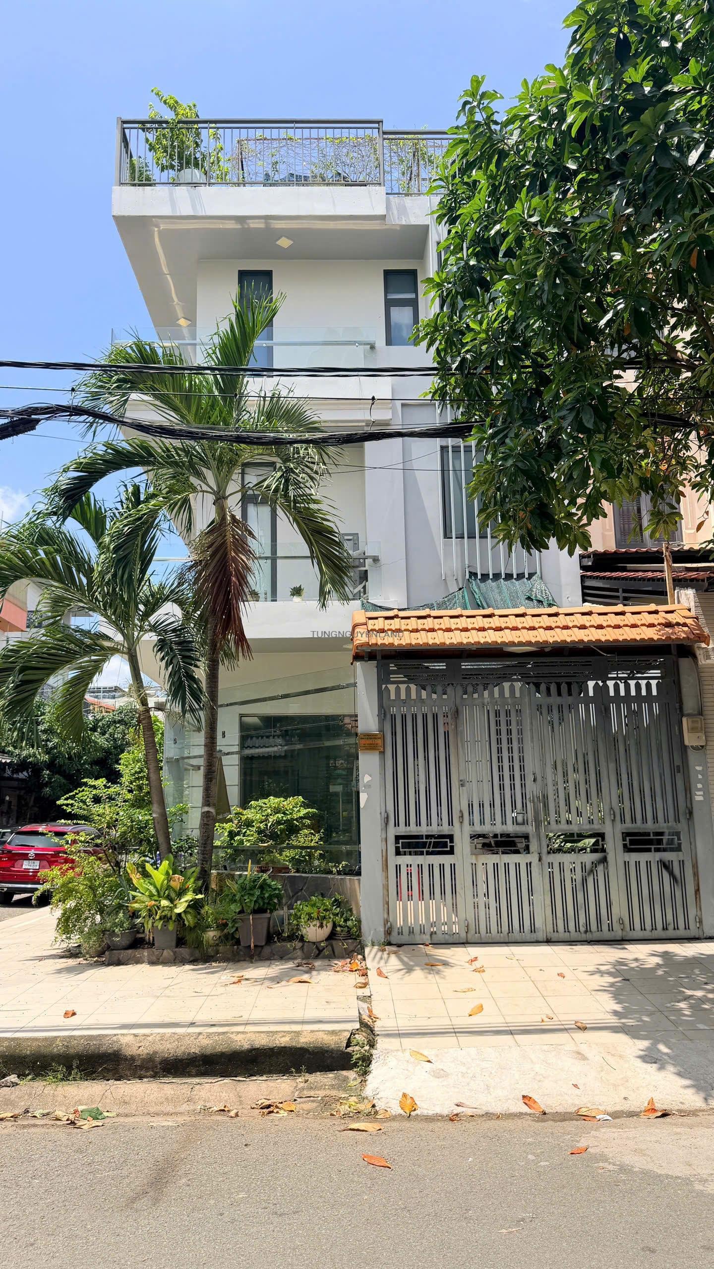 Bán nhà góc 2 mặt tiền kinh doanh khu Tên Lửa 6mx20m đúc 3 tấm