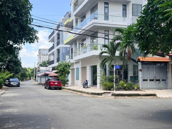 Bán nhà góc 2 mặt tiền kinh doanh khu Tên Lửa 6mx20m đúc 3 tấm