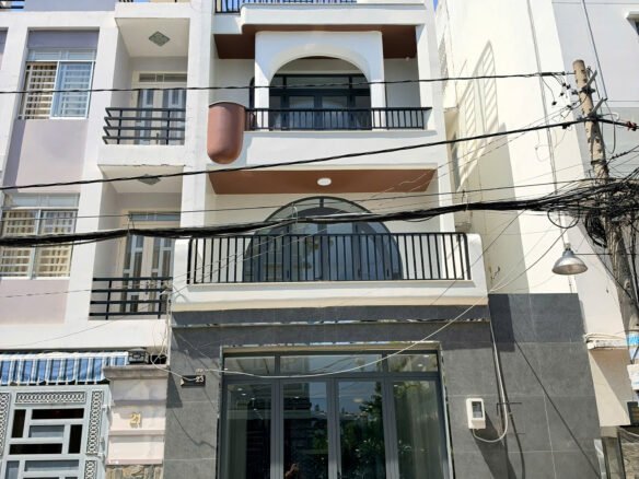 Bán nhà mặt tiền đường 8A Khu Tên Lửa 5mx20m đúc 3 lầu có thang máy