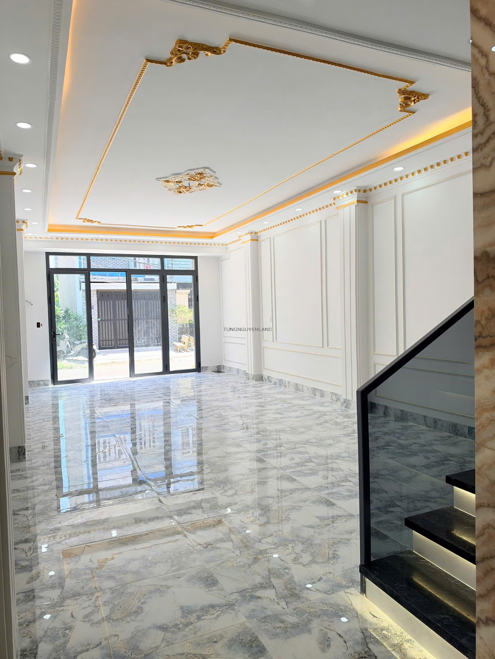 Bán nhà mặt tiền đường 8A Khu Tên Lửa 5mx20m đúc 3 lầu có thang máy