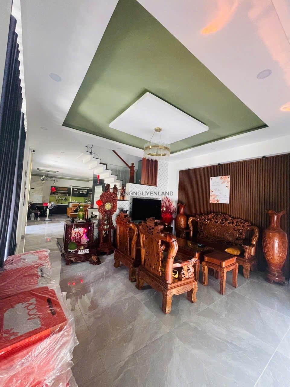 Bán nhà góc 2 mặt tiền Khu Tên Lửa 5×18 3 lầu có thang máy